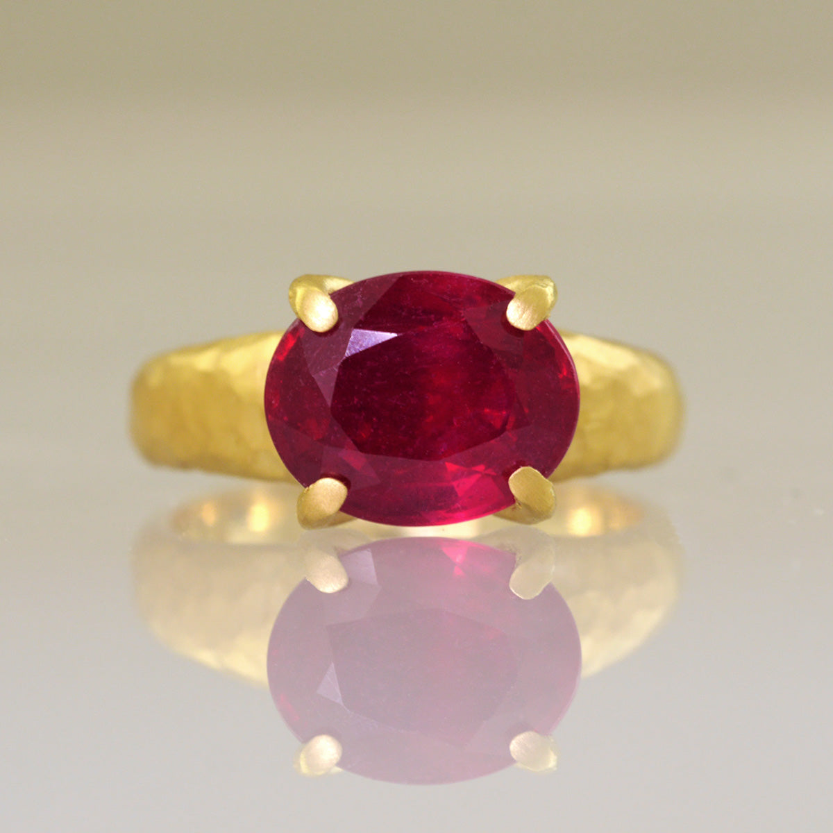 18ct gold ring with oval ruby