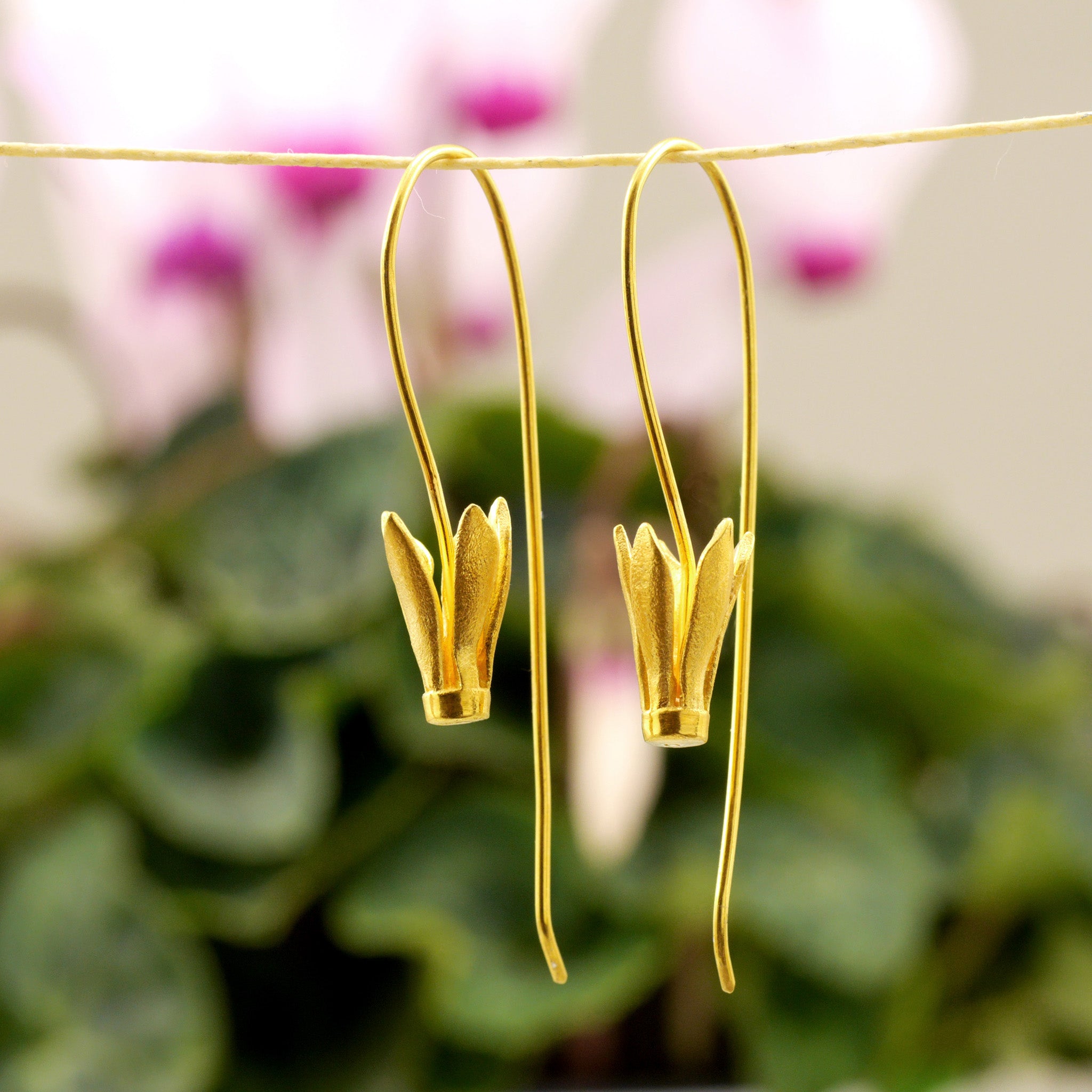 Nature - Cyclamen - Yellow Gold Drop Earrings