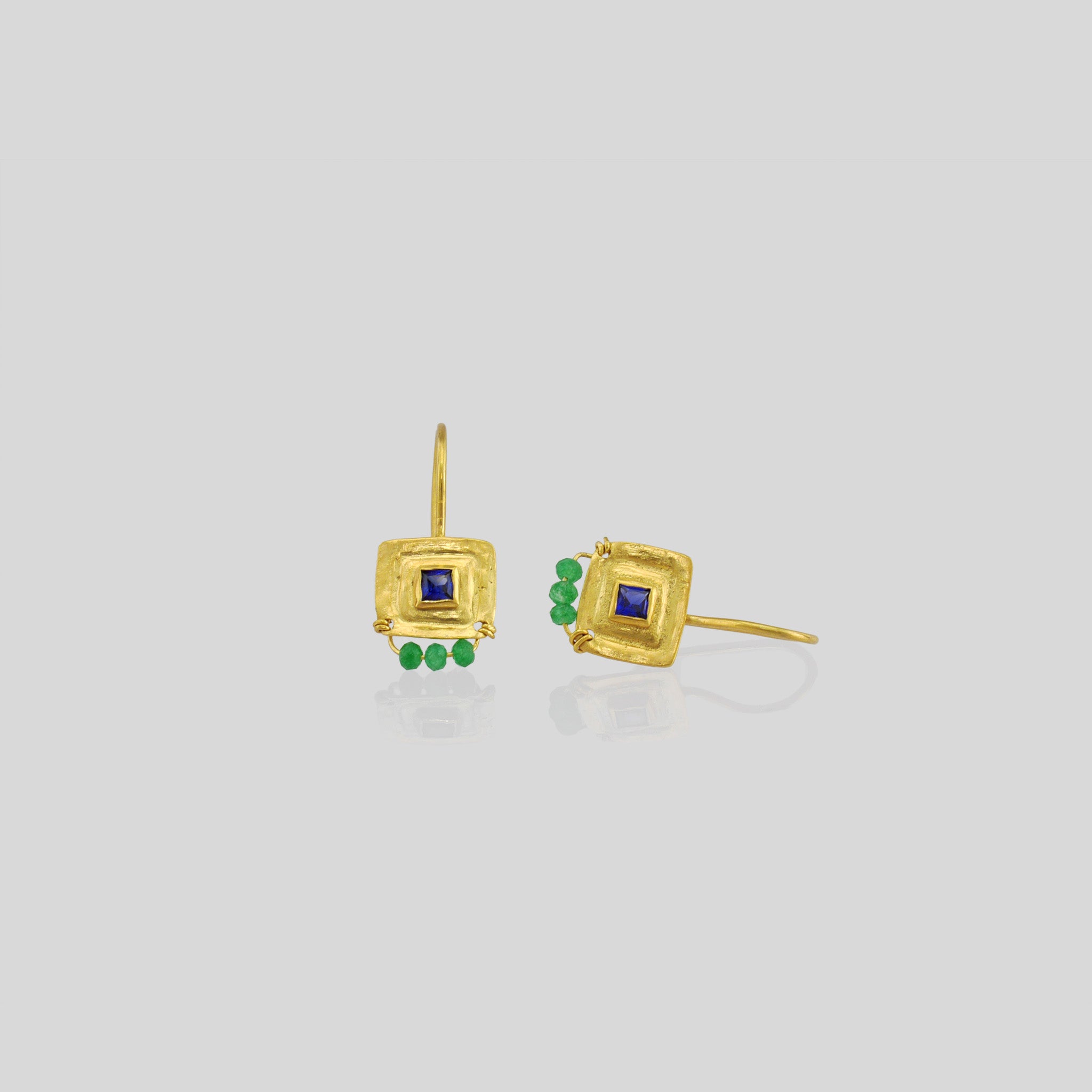Pharaohs - Gold square drop earrings with square sapphire gemstone, handmade square pattern, and three hand-woven Emerald beads for an elegant Egyptian vibe.